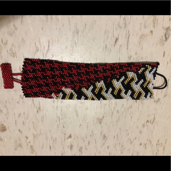 Beaded cuff bracelet - Picture 1 of 3